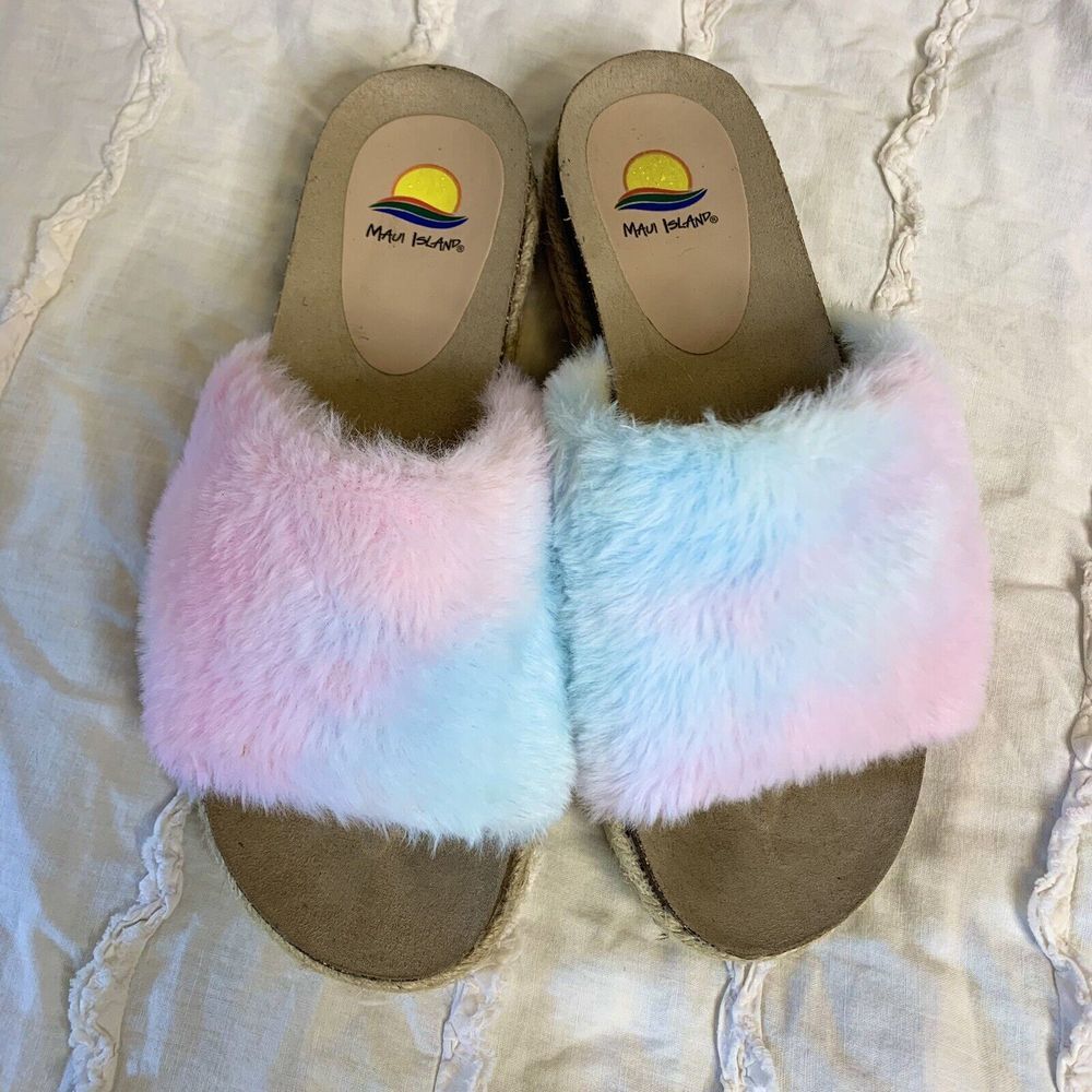 Women's Maui Island (9) Platform Slip on Fluffy Sandal Cotton Candy Funky